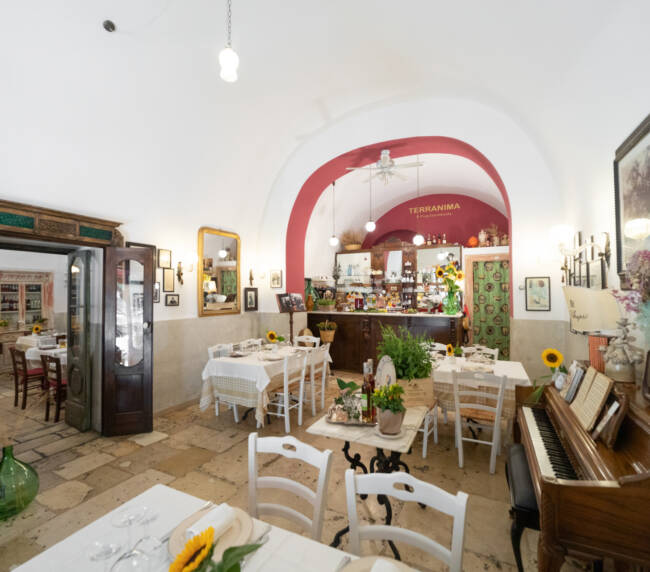 Terranima | Saletta Batafobrle, caffè letterario