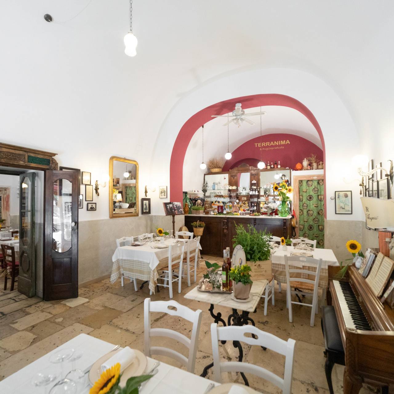 Terranima | Saletta Batafobrle, caffè letterario
